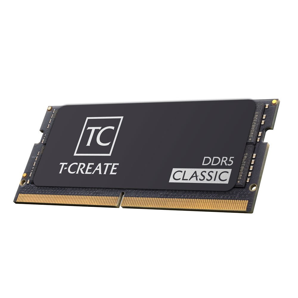 Memoria RAM TEAMGROUP T-CREATE CLASSIC CTCCD516G5600HC46A-S01 16GB DDR5 SO-DIMM negra, vista inclinada