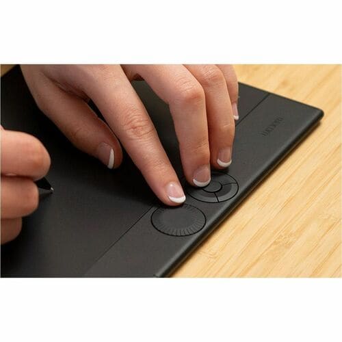 WACOM INTUOS PRO TABLETA GRÁFICA - 5080 LPI - CON CABLE/INALÁMBRICO - NEGRO - BLUETOOTH - 8192 NIVEL DE PRESIÓN - LÁPIZ - PC, MAC PTK870K0A - SMART BUSINESS